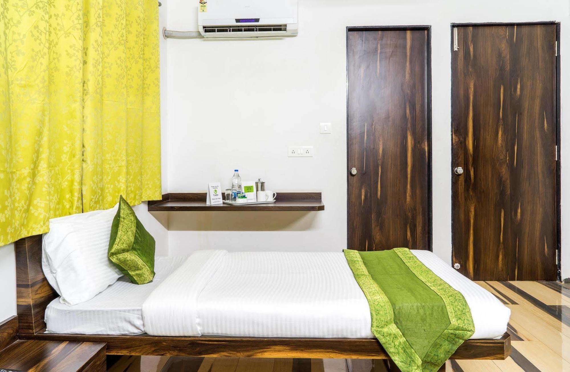 Fabhotel Pruthamesh Pride Нашик Екстериор снимка