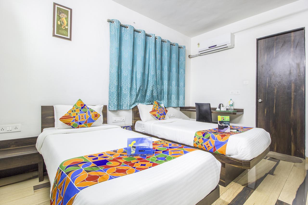 Fabhotel Pruthamesh Pride Нашик Екстериор снимка