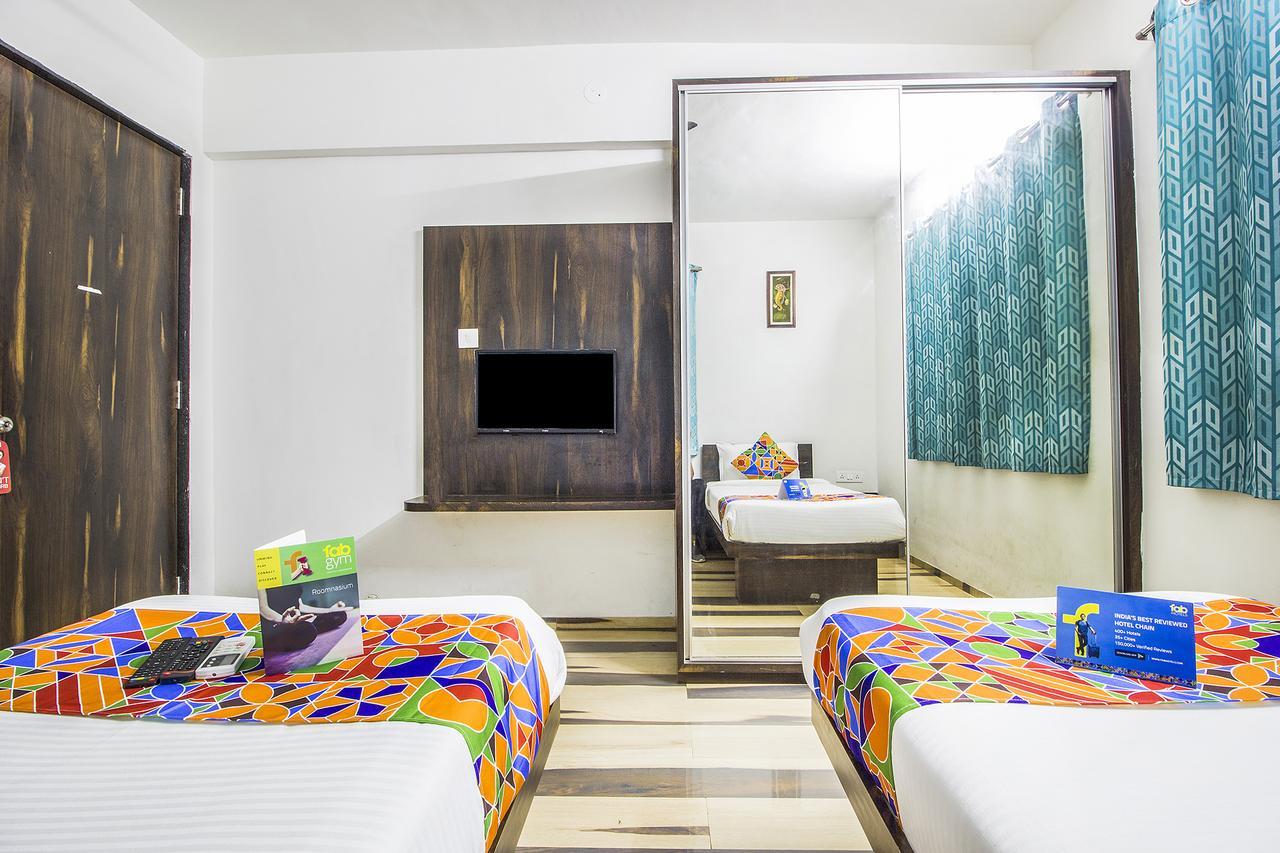 Fabhotel Pruthamesh Pride Нашик Екстериор снимка
