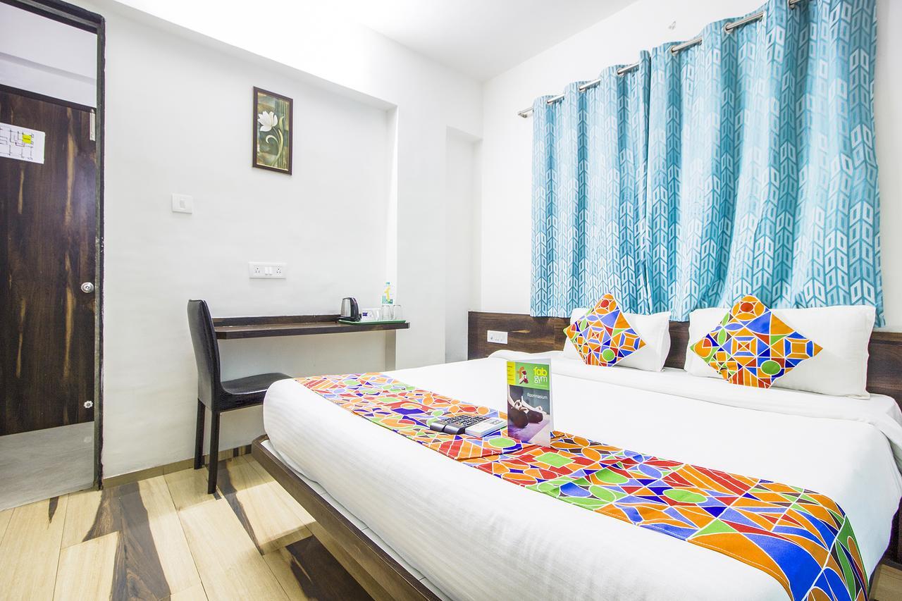 Fabhotel Pruthamesh Pride Нашик Екстериор снимка