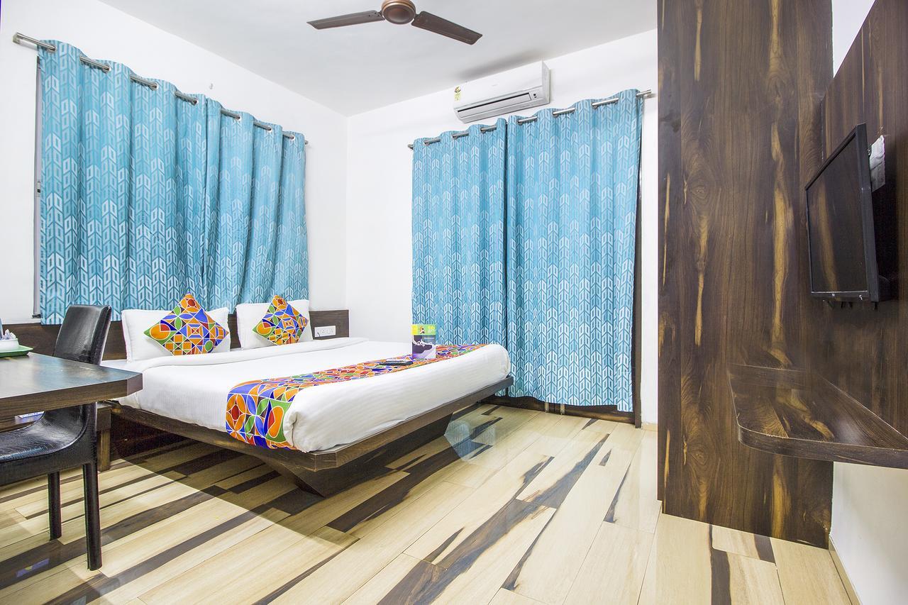 Fabhotel Pruthamesh Pride Нашик Екстериор снимка
