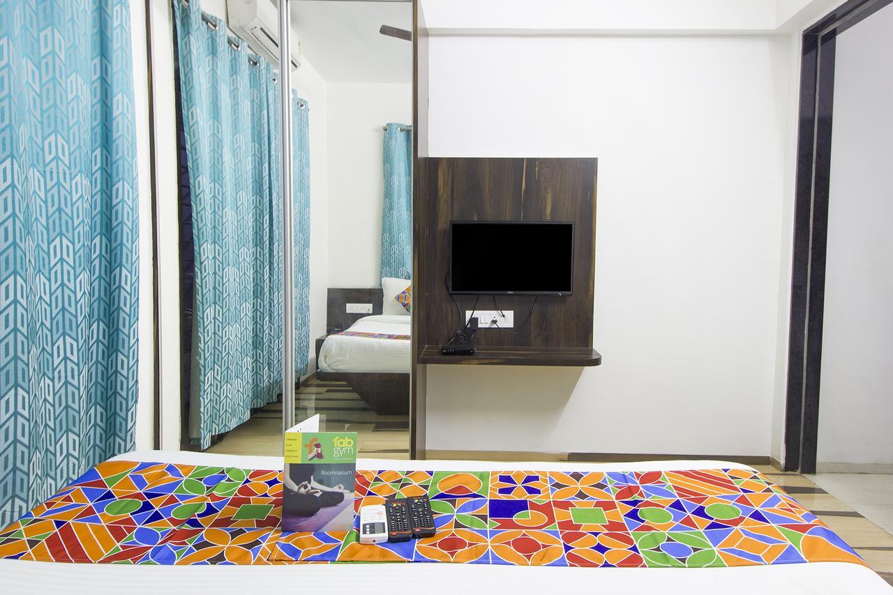 Fabhotel Pruthamesh Pride Нашик Екстериор снимка